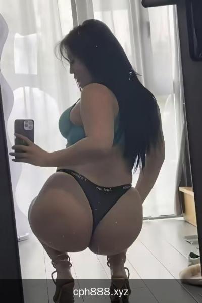 黄泥磅巨乳骚妇