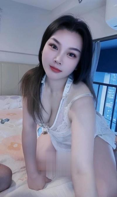 丰满大奶妹子馨儿