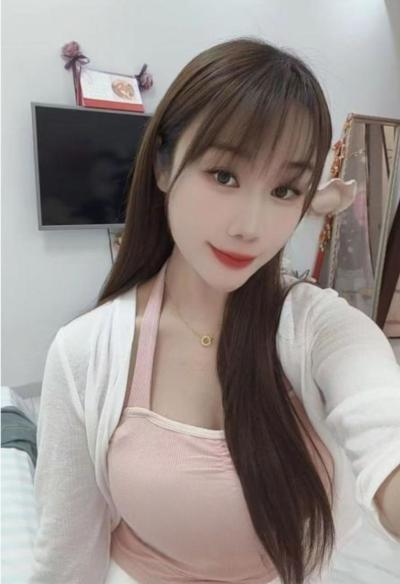 天河性感大胸露露