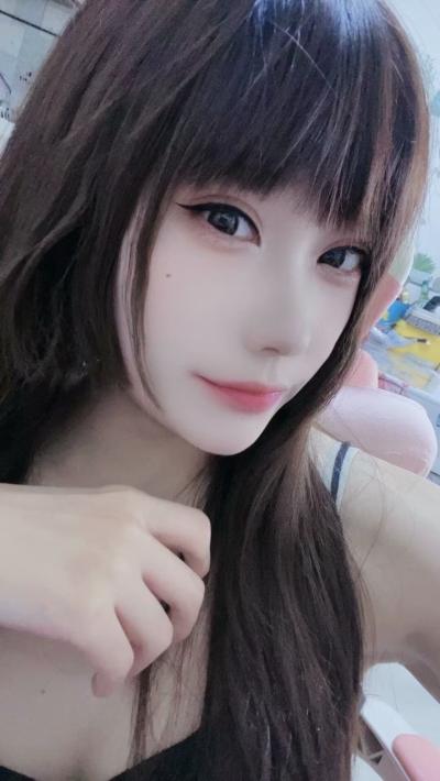 东湖身材巨好的小妞