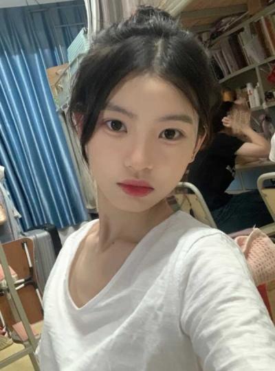 越秀小杨超越妹妹服务-月月