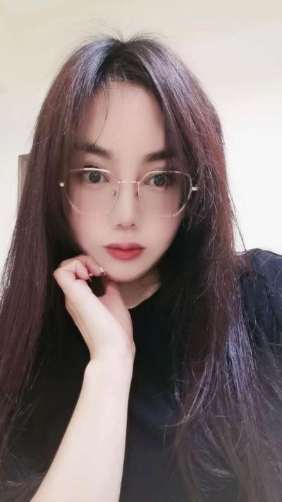 天河风骚眼镜妹