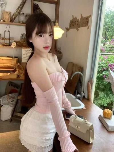 海珠性感丰满辣妹服务-莉莉