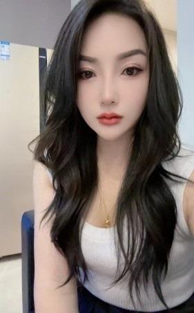 健谈的妹子