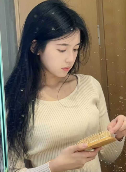 龙华区学生服务态度好身材好-吴嘉