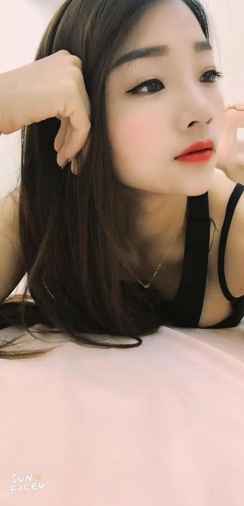 年轻骚女